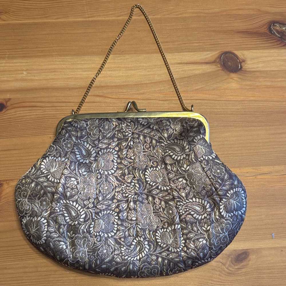 Elegant Floral Clutch Bag
